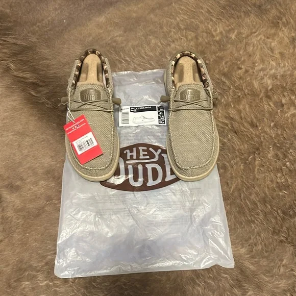 Hey dude wally Sox - Picture 1 of 4